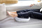 QLT VibroPulse Pro - Been- en Voetmassage Apparaat - Shiatsu 10 programma's 20 snelheden - Wit