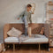 Lionelo Thomi Plus 5in1 - Meegroeibed Co Sleeper Babybed Baby Box Peuterbed Bank - 7 hoogtes - 2x matrassen T25 - Verstelbare Poten - Ademend & Afritsbare Zijkant - Opbergmand - Wielen - Wasbare Bekleding - tot 100 kg - Beige Karamel