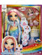 Rainbow High Klassieke Modepop - 28 cm - Amaya (regenboog) - Met slijmset en diertje
