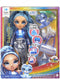 Rainbow High Klassieke Modepop - 28 cm - Skyler (blauw) - Met slijmset en diertje