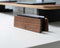 Balolo laptop houder verticaal - Verticale Standaard voor Bureau - Walnotenhout