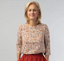 Rechte top van katoen met bloemen.