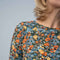 Rechte top van katoen met bloemen.