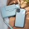 Selencia Hoesje Geschikt voor iPhone 12 Mini Hoesje Met Pasjeshouder - Selencia Surya 2-in-1 Uitneembare Vegan Lederen Bookcase - Blauw