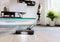 Hoover HF1P10HX - Steelstofzuiger - Snoerloos met ANTI-TWIST™ technologie - Magenta