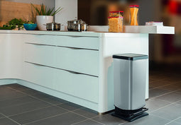 Rotho Paso - Pedaalemmer - 35 x 30 x 68 cm - 40 l - Zilver - Kunststof