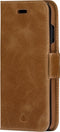 Dbramante1928 Copenhagen - Flip cover - Magneetsluiting en ruimte voor pasjes - Bruin