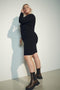 ONLY CARMAKOMA CARESLY LS V-NECK KNEE DRESS - Gebreide rib jurk met V-hals en lange mouwen - Maat M-46/48