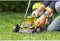 RYOBI ONE+ Pack 18V Cordless Grasmaaier + Trimmer RLM1833BLT1825M : Grasmaaier RLM18X33B40 en Trimmer OLT1825M (incl. 1x4.0Ah accu)