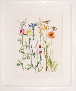 Thea Gouverneur - Borduurpakket met telpatroon - 577 - Voorgesorteerde DMC Garens - Wilde bloemen - Linnen - 20 cm x 26 cm - DIY Kit