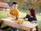 AXI Nick Zand & Water Picknicktafel in Bruin - Met in hoogte verstelbare Parasol in Groen/Wit - Multifunctionele Picknick tafel van FSC hout - Picknick tafel voor kinderen van hout