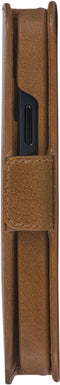 dbramante1928 iPhone 13 - Flip cover - Magneetsluiting en ruimte voor pasjes - Cognac