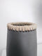 Safaary - Bazar Bizar Vaas Zwart Naturel M Sneaky - 14x14 CM