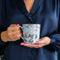 Sara Miller London - India Mug Sky Blue - Mok - Blauw - Vogels - Ø 9,8 cm, H 10,6 cm, 0,34 l