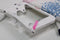 Leifheit Classic M Basic Plus - Strijkplank 120 x 38 cm - Hoogte verstelbaar - Wit/Roze/Blauw