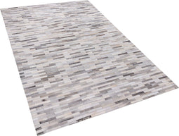 AHILLI - Laagpolig vloerkleed - Grijs - 140 x 200 cm - Koeienhuid leer