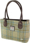 Schoudertas Cassley Beige Stewart en zacht Groen - Klassiek - Harris Tweed - Glen Appin of Scotland
