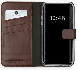 Selencia Hoesje Geschikt voor iPhone 11 Hoesje Met Pasjeshouder - Selencia Echt Lederen Bookcase - Bruin