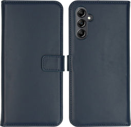Selencia Hoesje Geschikt voor Samsung Galaxy A14 (5G) / A14 (4G) Hoesje Met Pasjeshouder - Selencia Echt Lederen Bookcase - Blauw