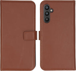 Selencia Hoesje Geschikt voor Samsung Galaxy A34 (5G) Hoesje Met Pasjeshouder - Selencia Echt Lederen Bookcase - Lichtbruin