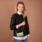 Selencia Hoesje Geschikt voor Samsung Galaxy S21 Plus Hoesje Met Pasjeshouder - Selencia Tierra Uitneembare Slang Clutch - Groen