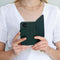Selencia Hoesje Geschikt voor Samsung Galaxy S5 Plus / S5 Neo / S5 Hoesje Met Pasjeshouder - Selencia Echt Lederen Bookcase - Groen