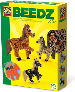 SES Beedz - Strijkkralen met legbord - grondplaat, 1200 strijkkralen en strijkvel - paard - met stickers - PVC vrij - Strijkkralen Jongens