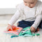 SES - Tiny Talents - Sensory - Sensorisch speelgoed - Zacht dierenstaarten boek - Montessori baby boekje stof - knisperboekje - baby speelgoed
