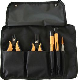 Set van 5 verschillende handgereedschappen (1 pincet, 1 zijkniptang, 1 tang en 2 schroevendraaiers)