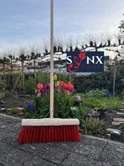 Synx Tools Nylon Gemeente bezem 45 cm - Straatbezem / Stadsbezem - Met Steel 160 cm - Bezemsteel - Bezems - Schrobborstels - Veger - Buitenbezem -Tuinbezem