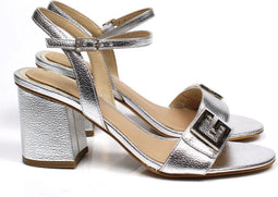 GUESS Mack2 - Sandalen Dames - Maat 39