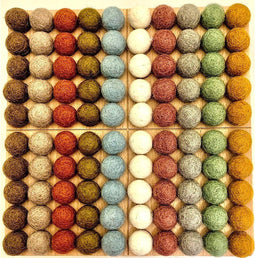 Papoose Toys Papoose Toys 2cm Felt Balls Earth/100pc