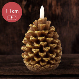 LED kaars dennenappel bruin/goud met vlam-effect 7 x 11cm