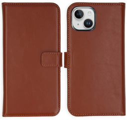 Selencia iPhone 15 Plus - Echt Lederen Bookcase - 3 Pashouders - Lichtbruin