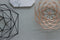 TAK Design Thanwa Mand M - Wandbevestiging - Metaaldraad - 20,5 x 11,5 x 15 cm - Koperkleurig