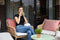 Feel Home - Verwarmend Kussen - Zacht Rose 45x60cm - met 10000mAh Power bank