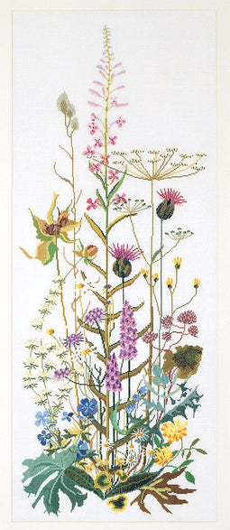 Thea Gouverneur - Borduurpakket met telpatroon - 821 - Voorgesorteerde DMC Garens - Wilde bloemen - Linnen - 45 cm x 110 cm - DIY Kit