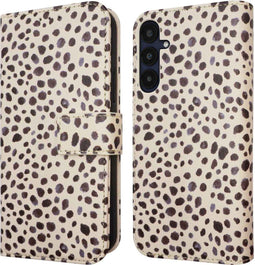 imoshion Hoesje Geschikt voor Samsung Galaxy A55 Hoesje Met Pasjeshouder - imoshion Design Bookcase smartphone - Meerkleurig / Black And White Dots