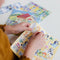 Totum Bluey stickers met speelachtergrond - stickerset universele stickers - 3 vellen en speeldecor