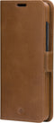Dbramante1928 Copenhagen - Flip cover - Echt leder met pashouder en standaard - Bruin
