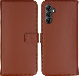 Selencia Hoesje Geschikt voor Samsung Galaxy A14 (5G) / A14 (4G) Hoesje Met Pasjeshouder - Selencia Echt Lederen Bookcase - Lichtbruin
