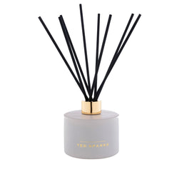 De Ted Sparks Diffuser Pear & Gardenia vult je huis met een verfijnde en