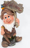Tuinkabouter met welcome bord en tuinhak