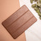 Selencia Tablet Hoes Geschikt voor Samsung Galaxy Tab S6 Lite (2022) / Tab S6 Lite - Selencia Nuria Vegan Lederen Trifold Bookcase - Bruin