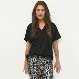 Melli Mello - T-Shirt V neck black