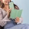 iMoshion Hoesje Geschikt voor iPhone 12 Pro / 12 Hoesje Met Pasjeshouder - iMoshion Luxe Portemonnee - Groen