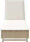 vidaXL - Ligbed - met - wielen - en - kussen - poly - rattan - beige