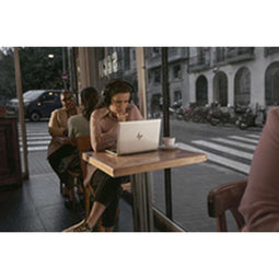 HP ELITEBOOK 840 G7 - Laptop - 16 GB RAM - 256 GB SSD - Windows 11 Pro - Full HD