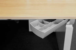 Universeel draaibaar pennenbakje voor onder bureau