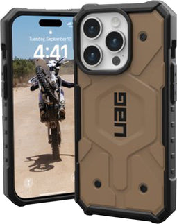 Urban Armor Gear Pathfinder Hoesje geschikt voor Apple iPhone 15 Pro Max | Compatible met MagSafe | Bruin